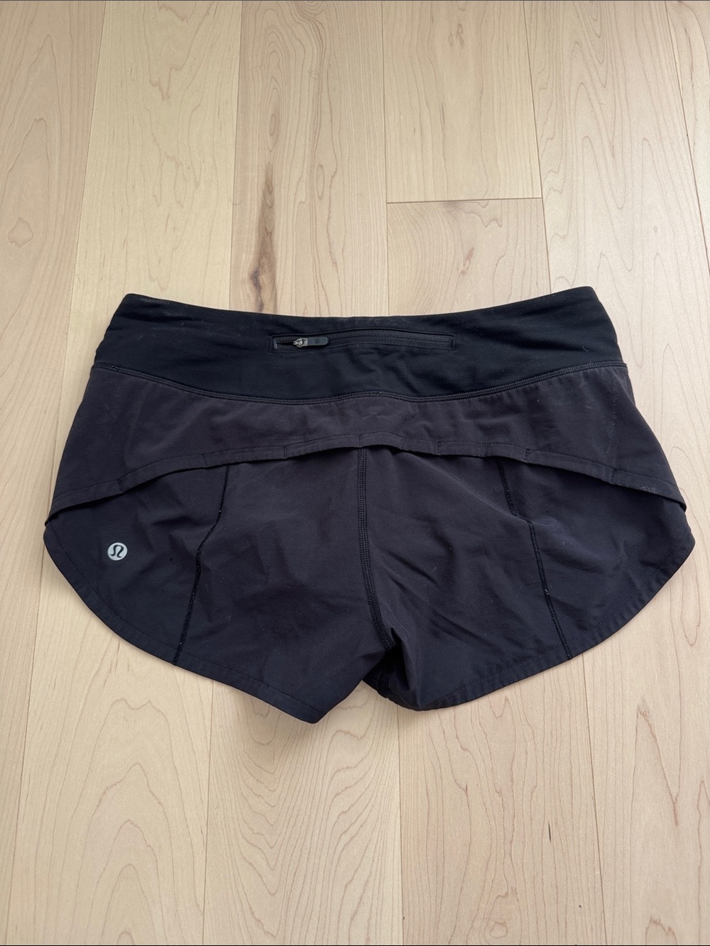 Women’s Low Rise Speed Up Shorts 2.5” - Picture 2 of 5